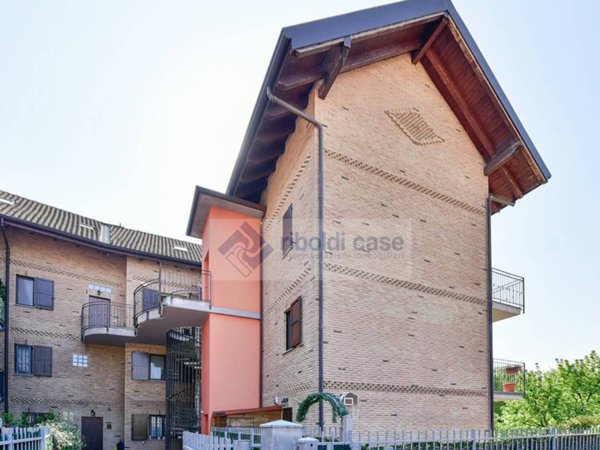 appartamento in vendita a Limbiate in zona Villaggio del Sole