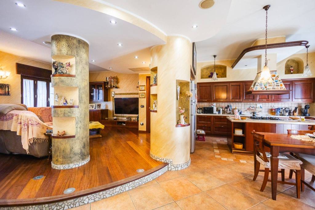 casa indipendente in vendita a Limbiate