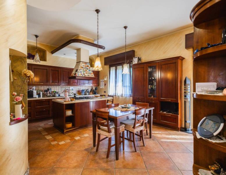 casa indipendente in vendita a Limbiate