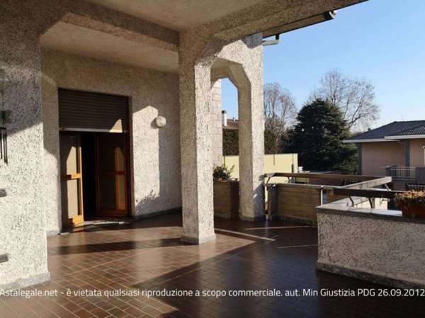casa indipendente in vendita a Limbiate