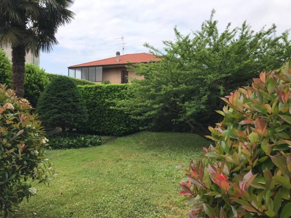casa indipendente in vendita a Limbiate