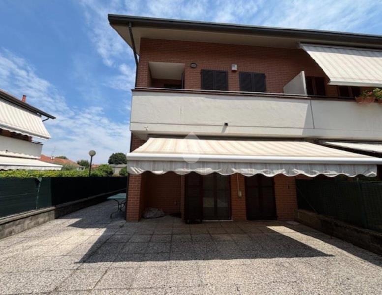casa indipendente in vendita a Limbiate
