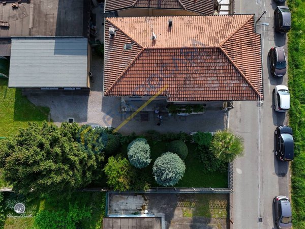 casa indipendente in vendita a Limbiate