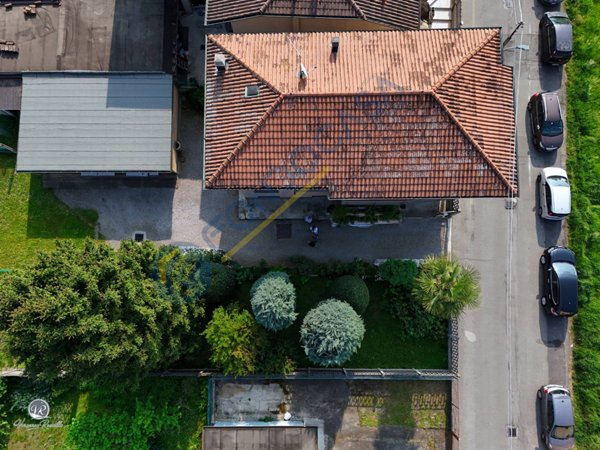 casa indipendente in vendita a Limbiate