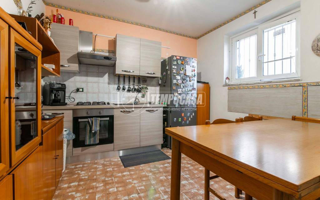 appartamento in vendita a Limbiate in zona Villaggio dei Giovi