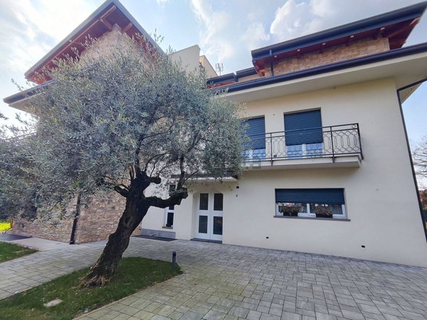 appartamento in vendita a Limbiate