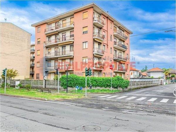 appartamento in vendita a Limbiate in zona Villaggio dei Giovi