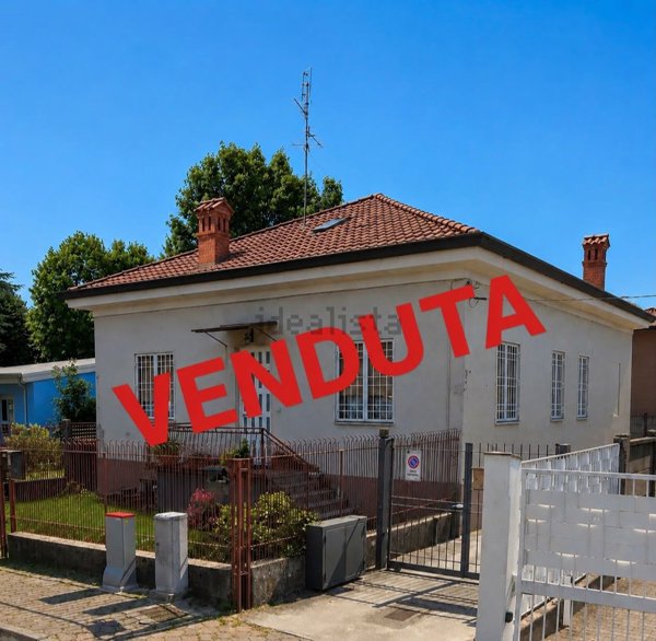 casa indipendente in vendita a Limbiate