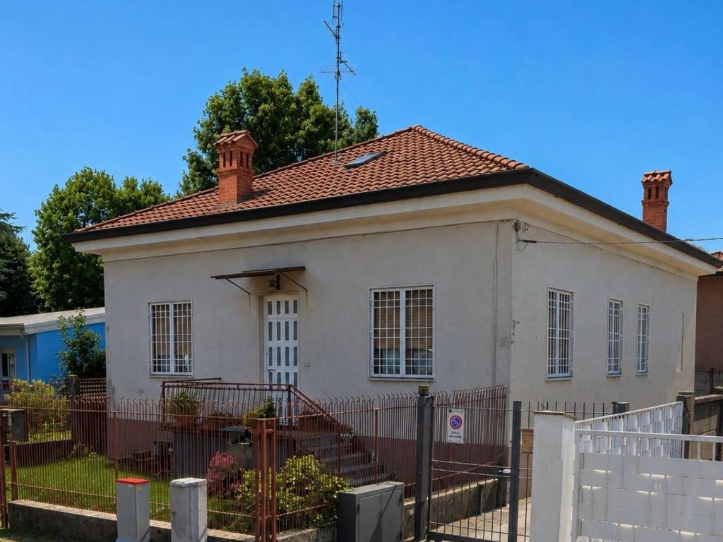 casa indipendente in vendita a Limbiate