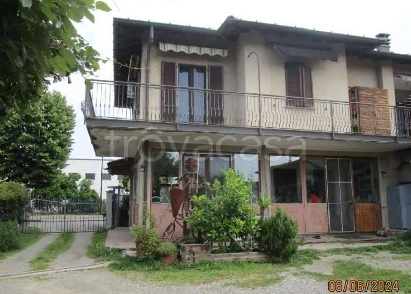 casa indipendente in vendita a Limbiate