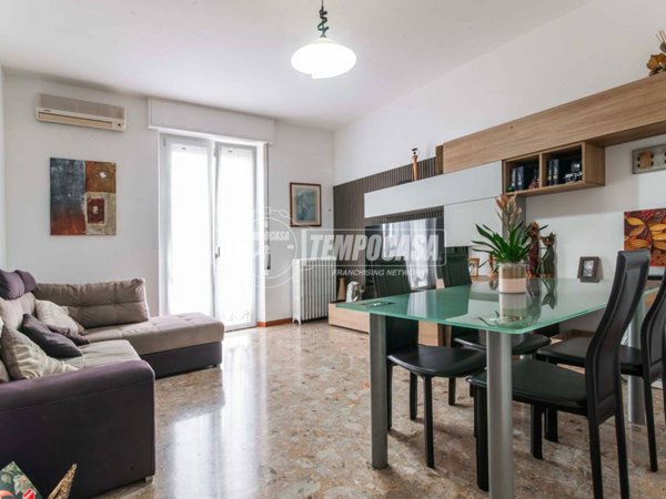 appartamento in vendita a Limbiate in zona Villaggio dei Giovi