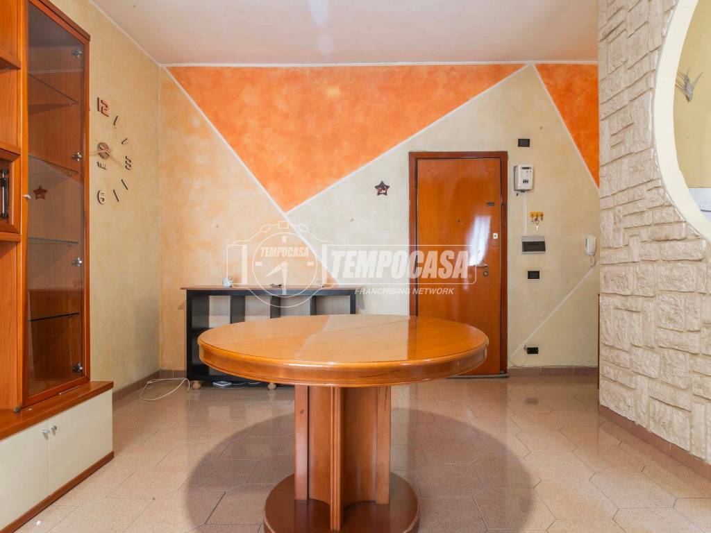 appartamento in vendita a Limbiate in zona Villaggio dei Giovi