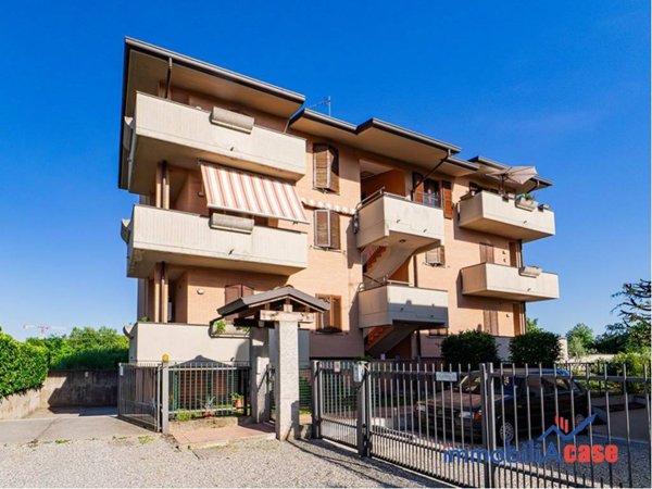 appartamento in vendita a Limbiate in zona Villaggio dei Giovi