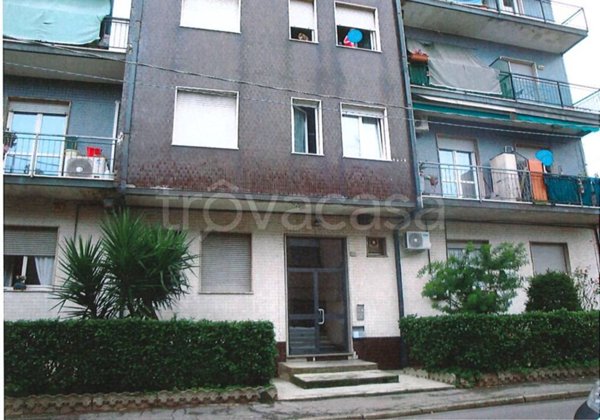 appartamento in vendita a Limbiate in zona Villaggio dei Giovi