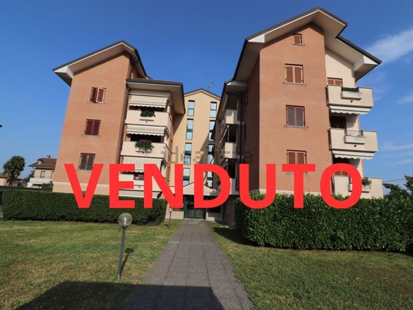 appartamento in vendita a Limbiate in zona Villaggio dei Giovi