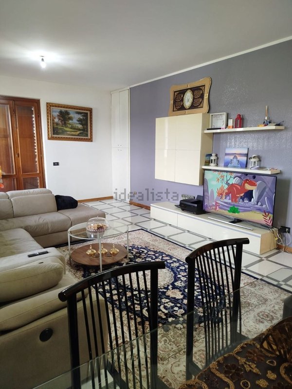 appartamento in vendita a Limbiate in zona Villaggio dei Giovi