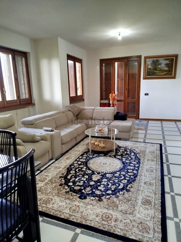 appartamento in vendita a Limbiate in zona Villaggio dei Giovi