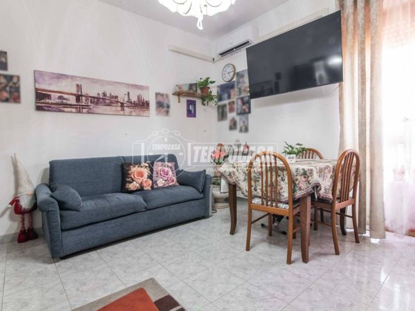 appartamento in vendita a Limbiate in zona Pinzano