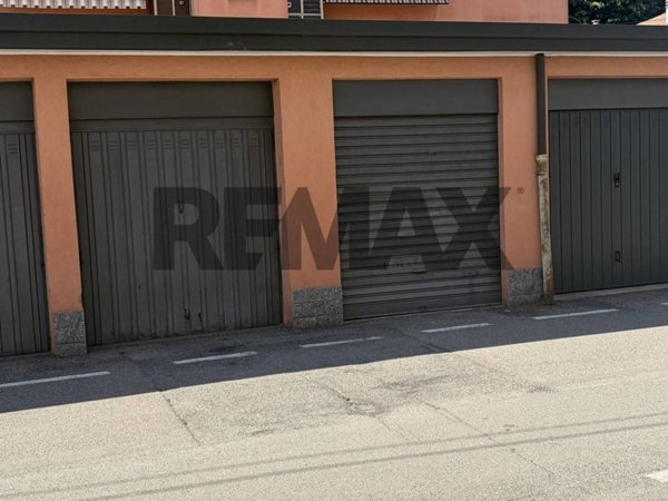 locale di sgombero in vendita a Limbiate