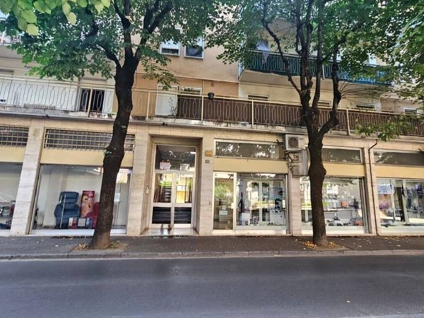 appartamento in vendita a Limbiate in zona Villaggio dei Giovi
