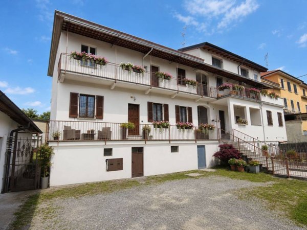 appartamento in vendita a Limbiate in zona Villaggio dei Giovi