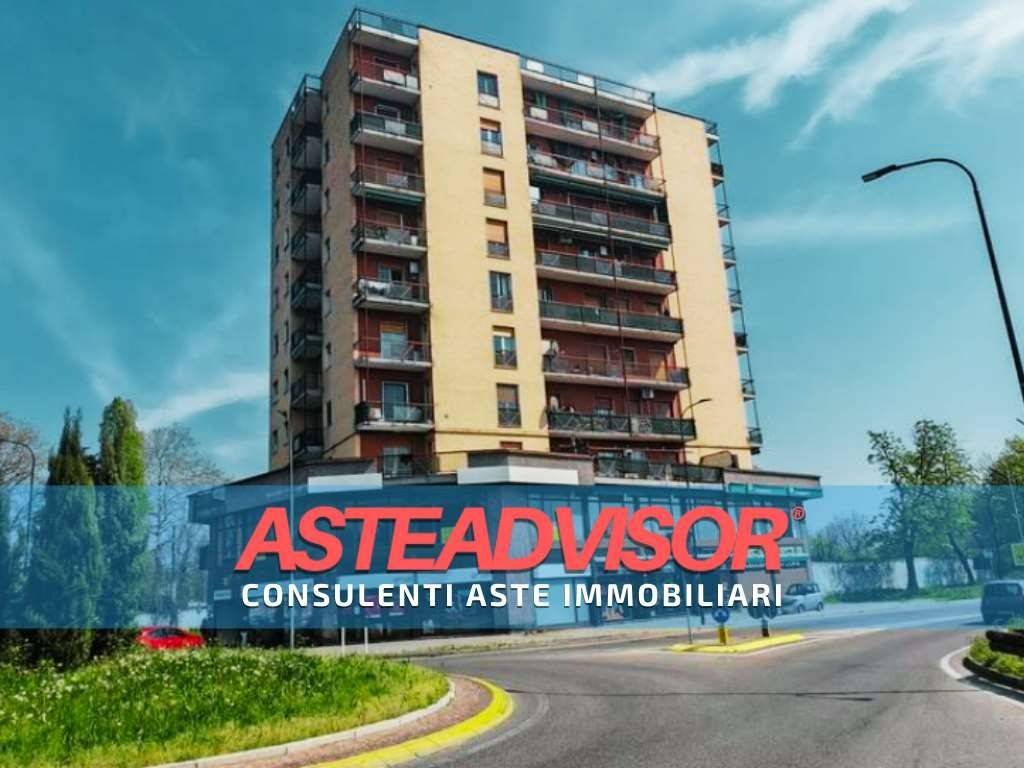 appartamento in vendita a Limbiate in zona Mombello