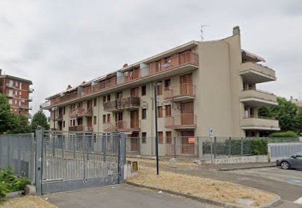 appartamento in vendita a Limbiate in zona Pinzano