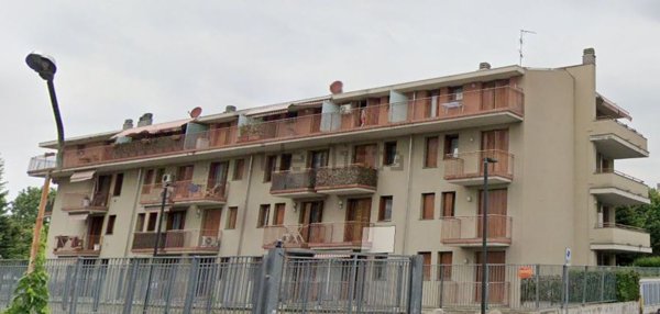 appartamento in vendita a Limbiate in zona Pinzano