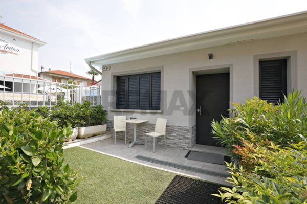 casa indipendente in vendita a Limbiate in zona Villaggio dei Giovi