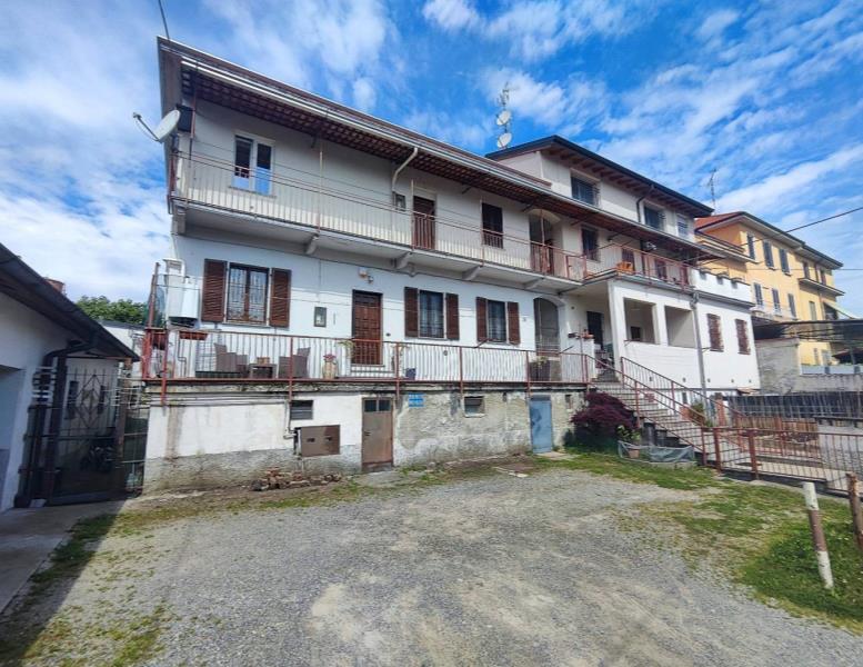 appartamento in vendita a Limbiate in zona Villaggio dei Giovi