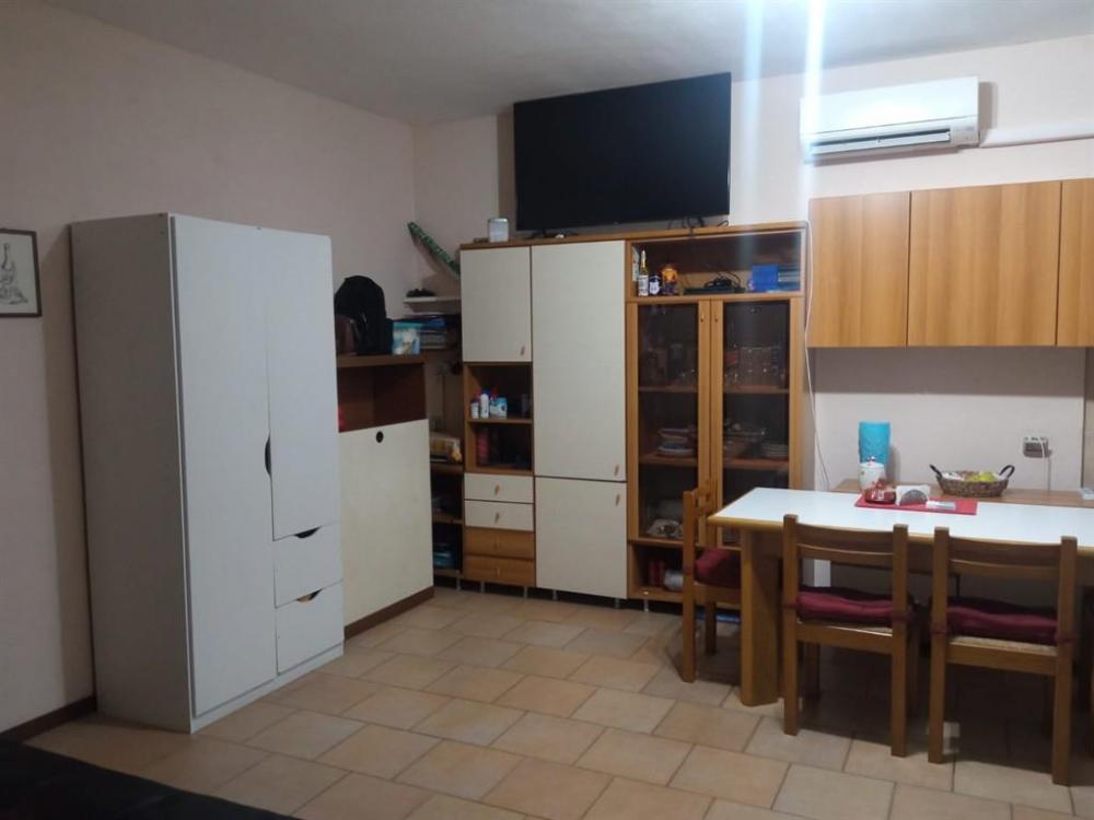 appartamento in vendita a Limbiate in zona Villaggio dei Giovi