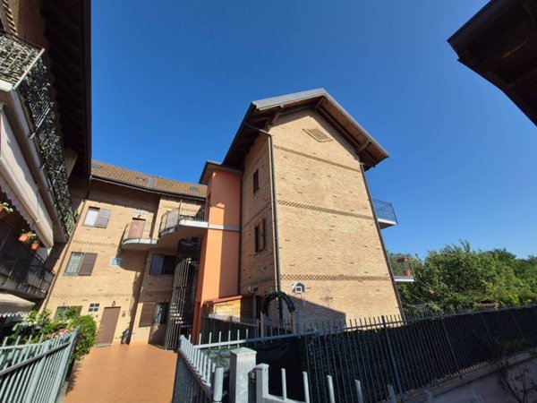 appartamento in vendita a Limbiate in zona Villaggio del Sole