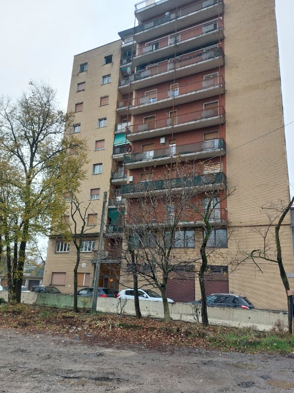 appartamento in vendita a Limbiate in zona Mombello