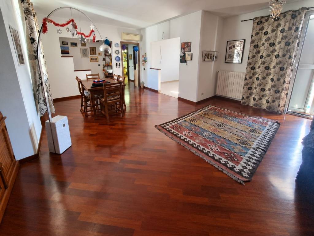 appartamento in vendita a Limbiate in zona Villaggio dei Giovi
