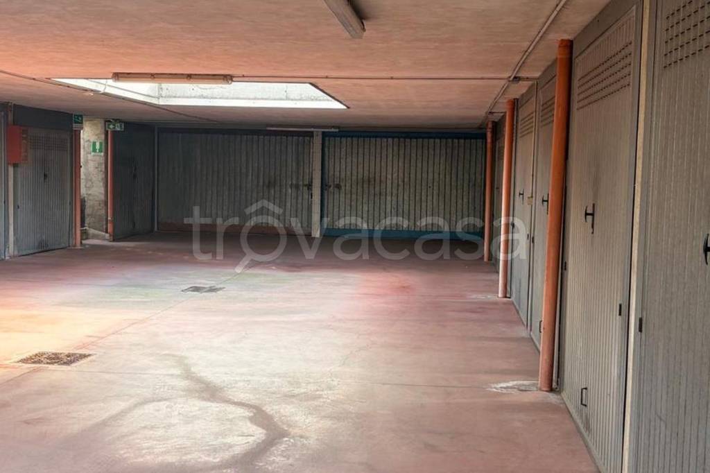 box auto in vendita a Limbiate