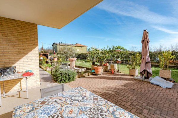 appartamento in vendita a Limbiate in zona Villaggio del Sole