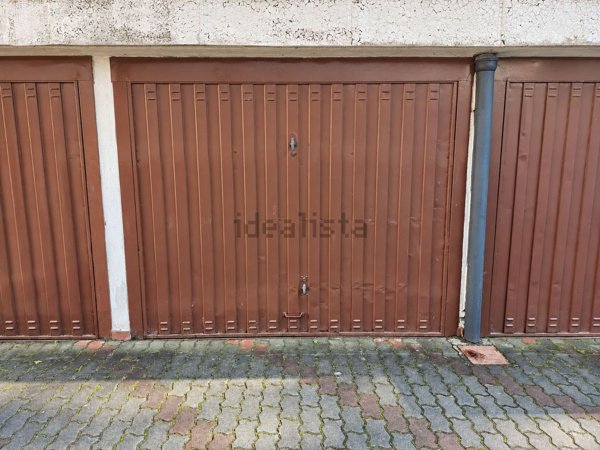 box auto in vendita a Limbiate in zona Villaggio dei Giovi