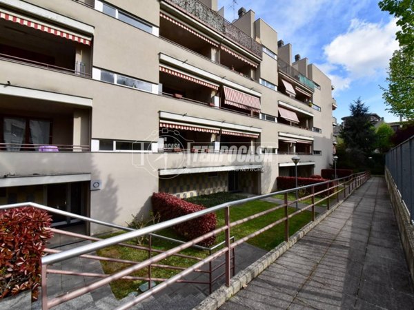 appartamento in vendita a Limbiate in zona Pinzano