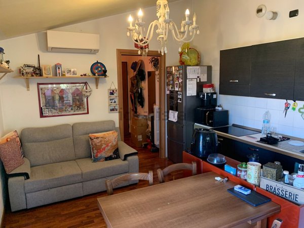 appartamento in vendita a Limbiate in zona Villaggio dei Giovi