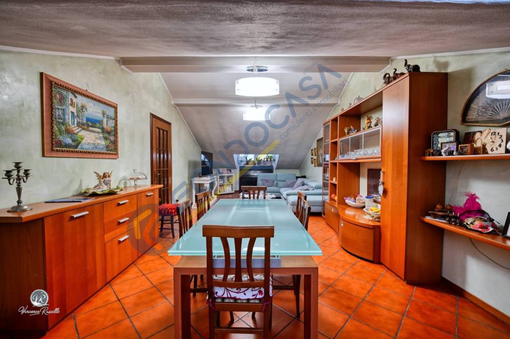 appartamento in vendita a Limbiate in zona Villaggio dei Giovi