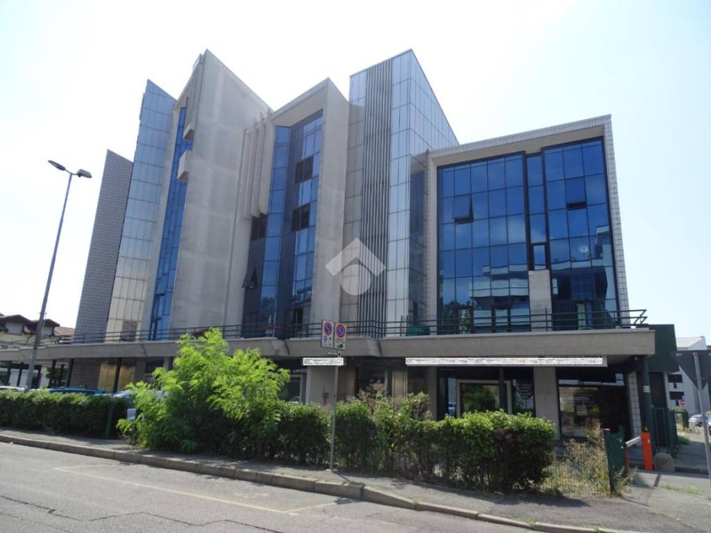 locale commerciale in vendita a Lissone