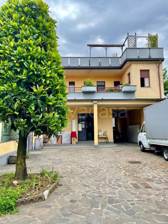 casa indipendente in vendita a Lissone