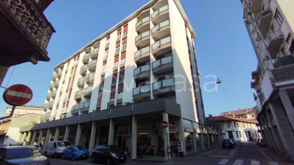 negozio in vendita a Lissone