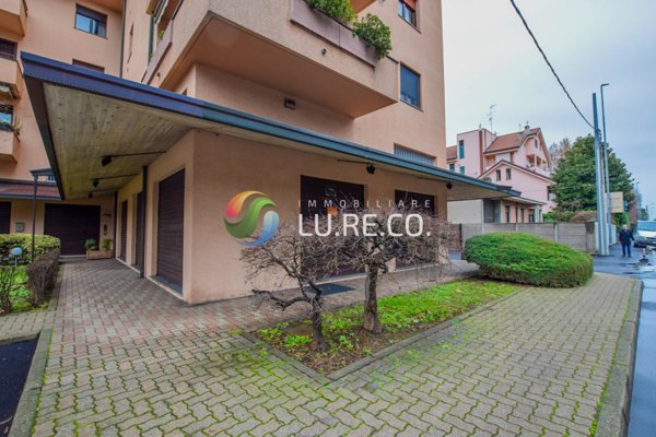 locale commerciale in vendita a Lissone