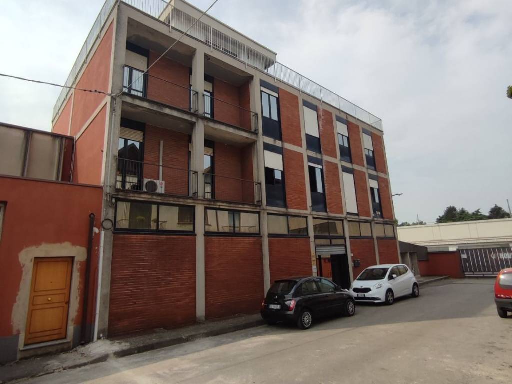 locale commerciale in vendita a Lissone
