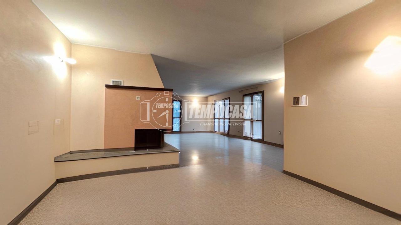 casa indipendente in vendita a Lissone