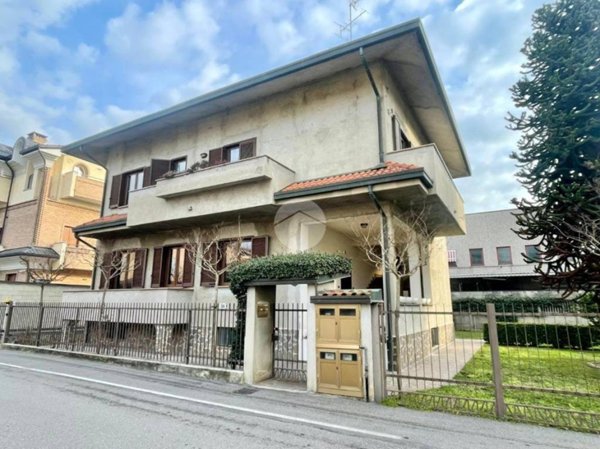 casa indipendente in vendita a Lissone in zona Santa Margherita