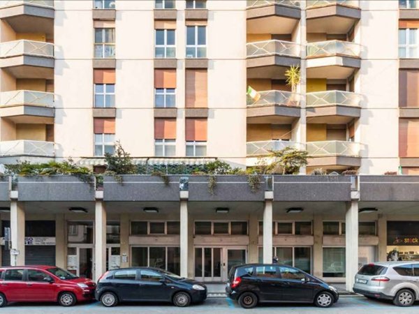 negozio in vendita a Lissone