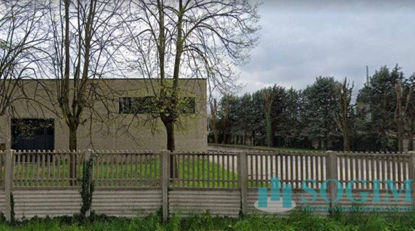 capannone in vendita a Lissone