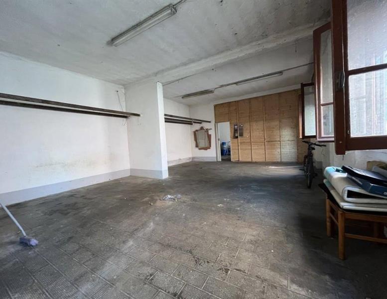 locale commerciale in vendita a Lissone